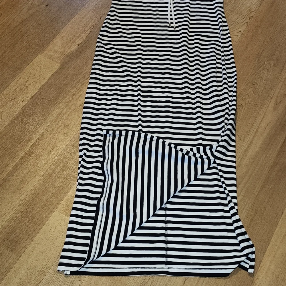 Tommy Hilfiger Navy and White Striped Maxi Dress - Picture 4 of 4